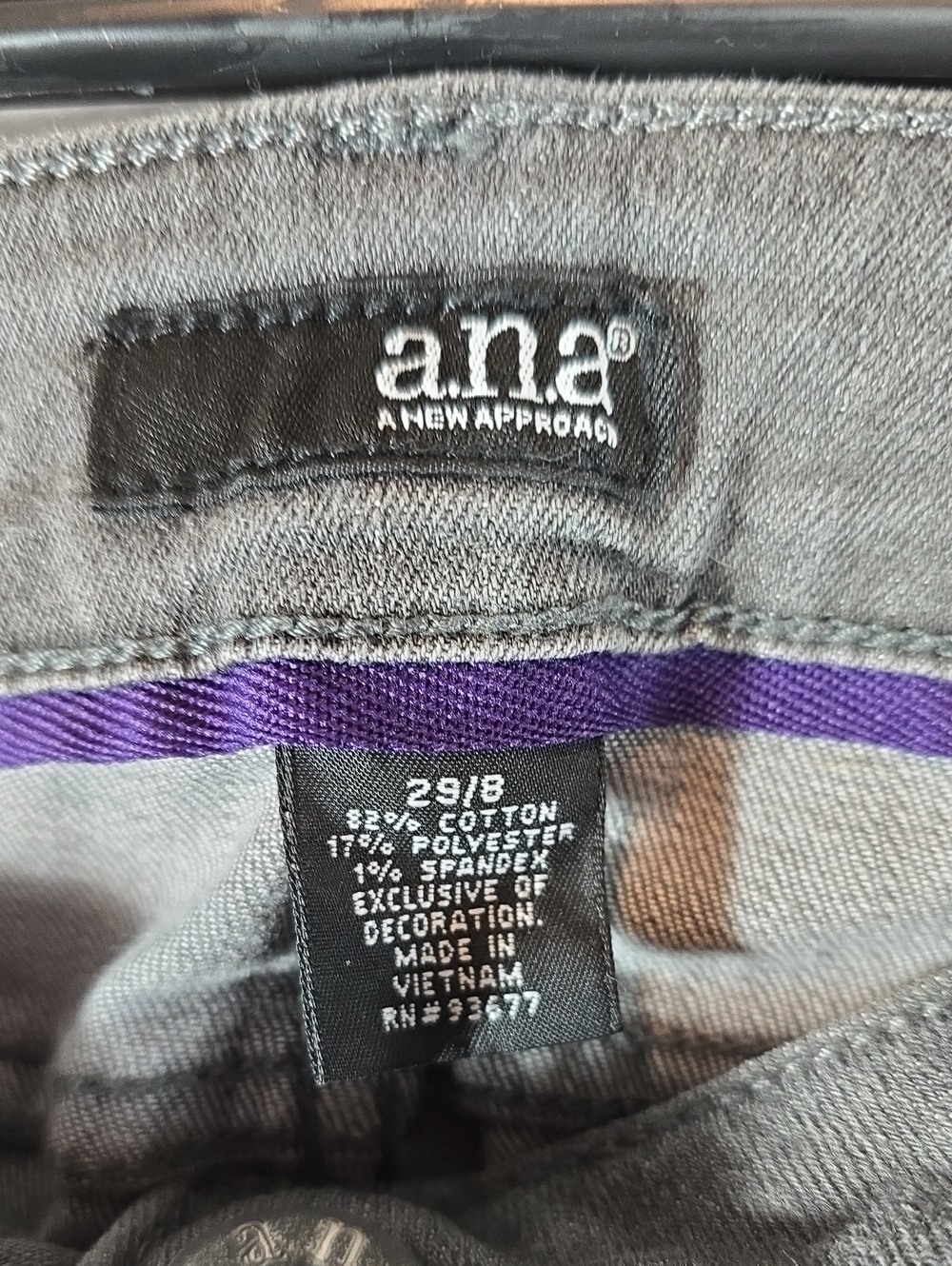 a.n.a Women's Light Gray Skinny Jeans Faded Wash Size 29/8 New - Picture 2 of 9